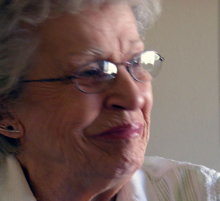 MOM180.jpg