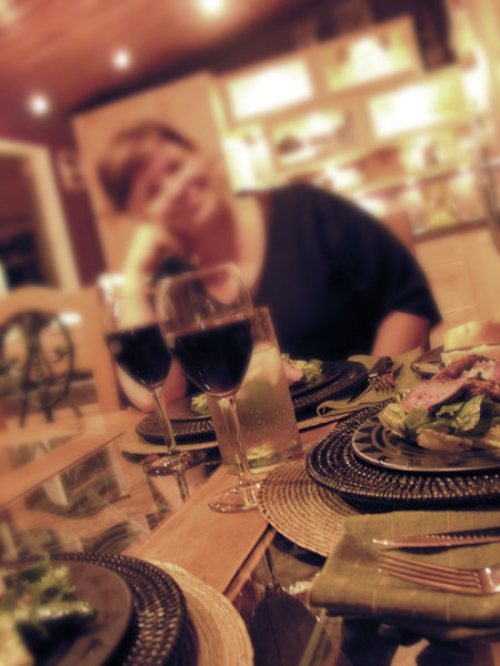 dinnerwanita.jpg