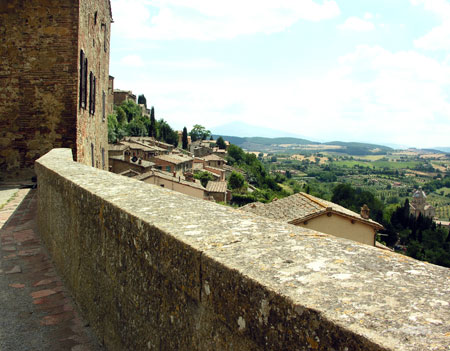 hilltownsmontepluciano.jpg